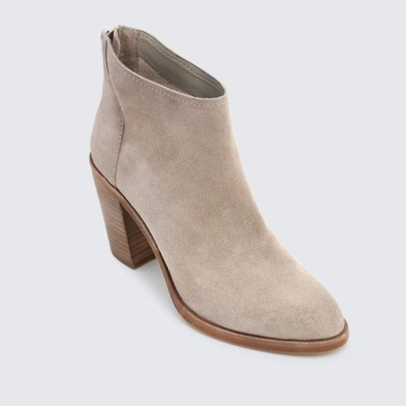 Dole Vita Shoes - Dolce Vita Stevie Booties in Taupe Size 9